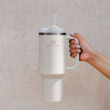 Stanley Quencher Flowstate Pipetli Termos Bardak 1.18 Lt