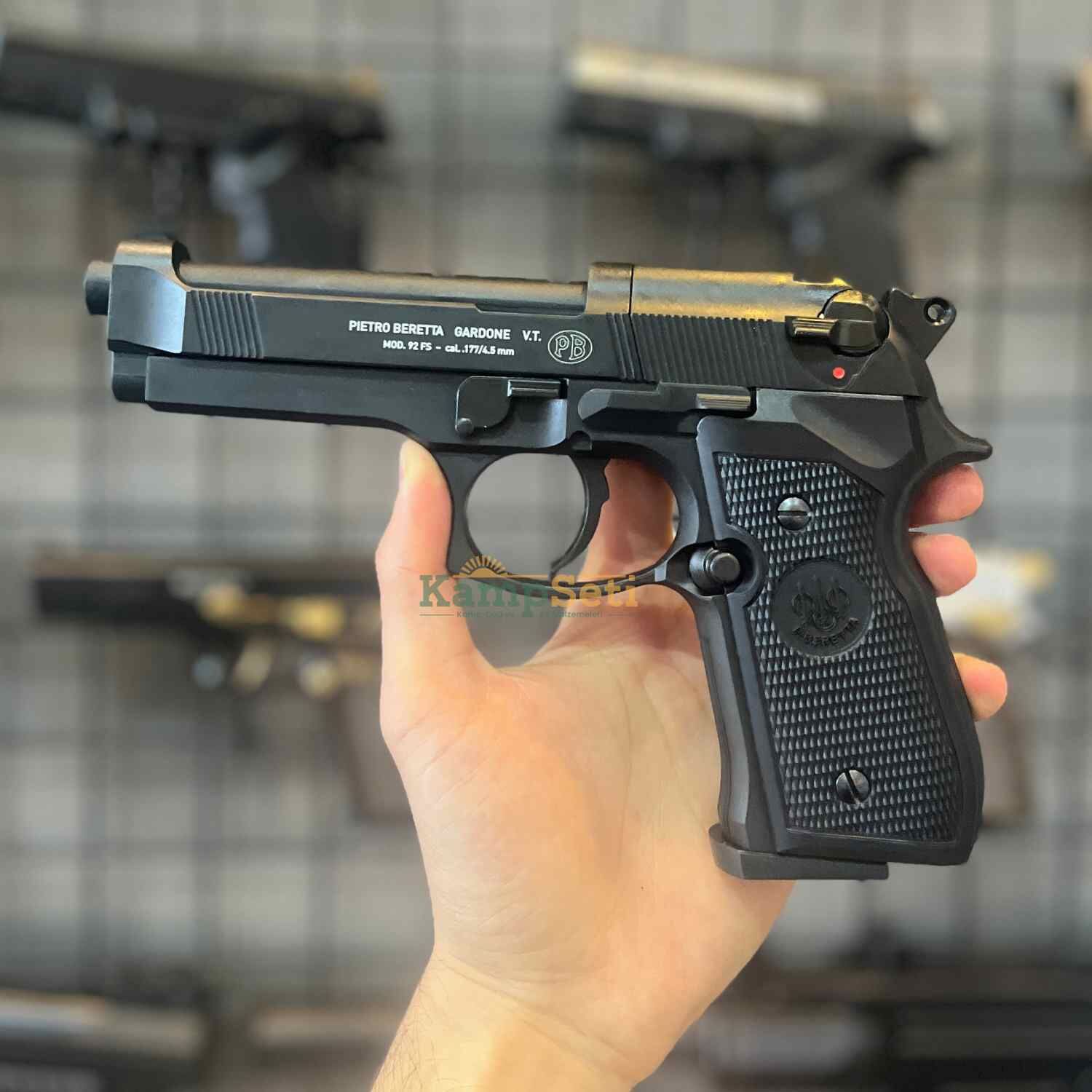 Umarex Beretta M 92 FS 4.5 mm Havalı Tabanca Siyah - Kamp Seti