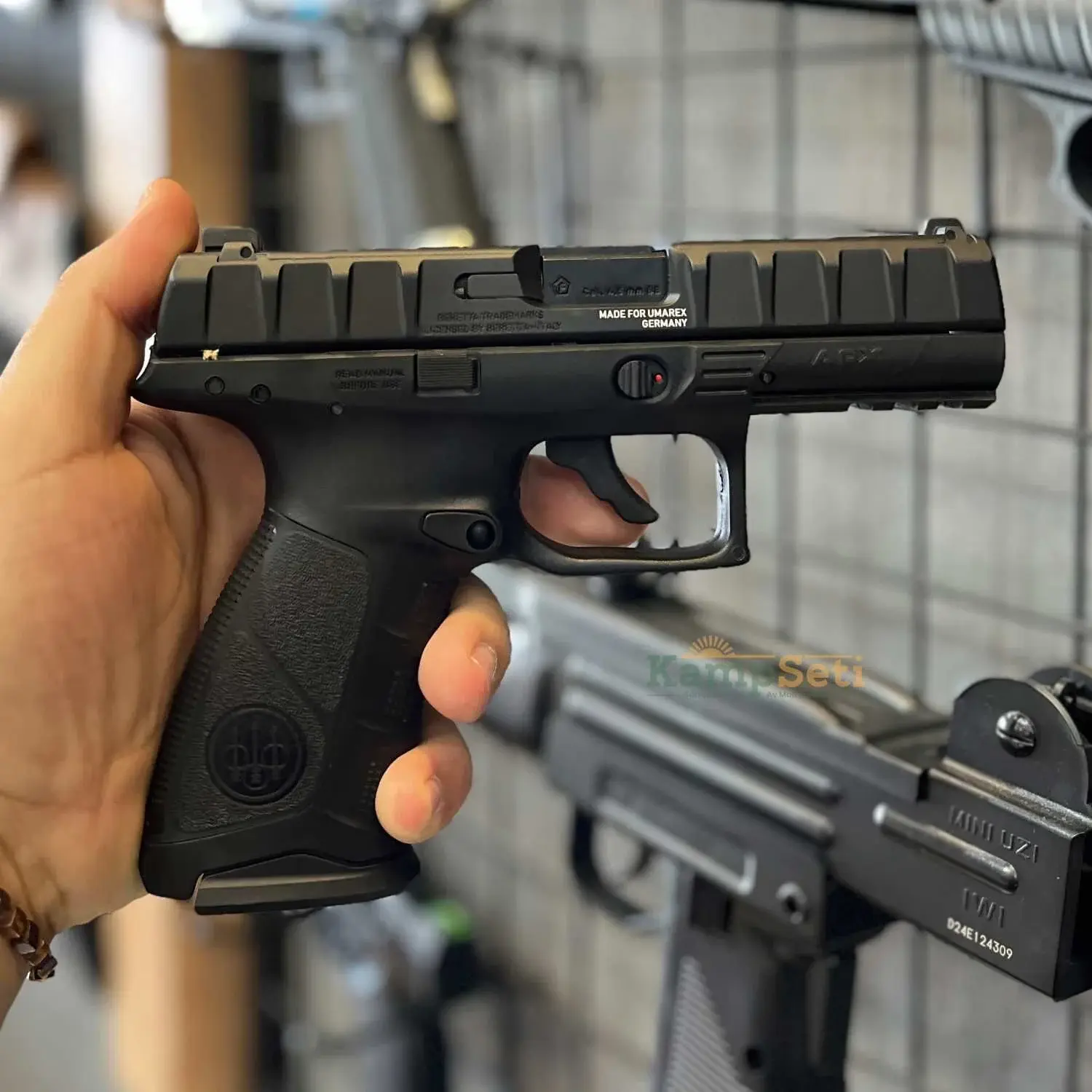 Umarex Beretta APX 160 mm Airsoft Tabanca Siyah