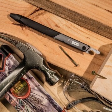 SOG ID1001 BATON Q1